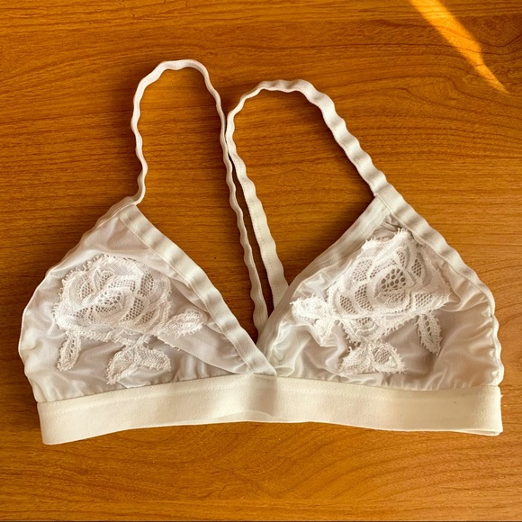 BNWOT Urban Outfitters White Floral Bralette XS/S - Picture 1 of 5